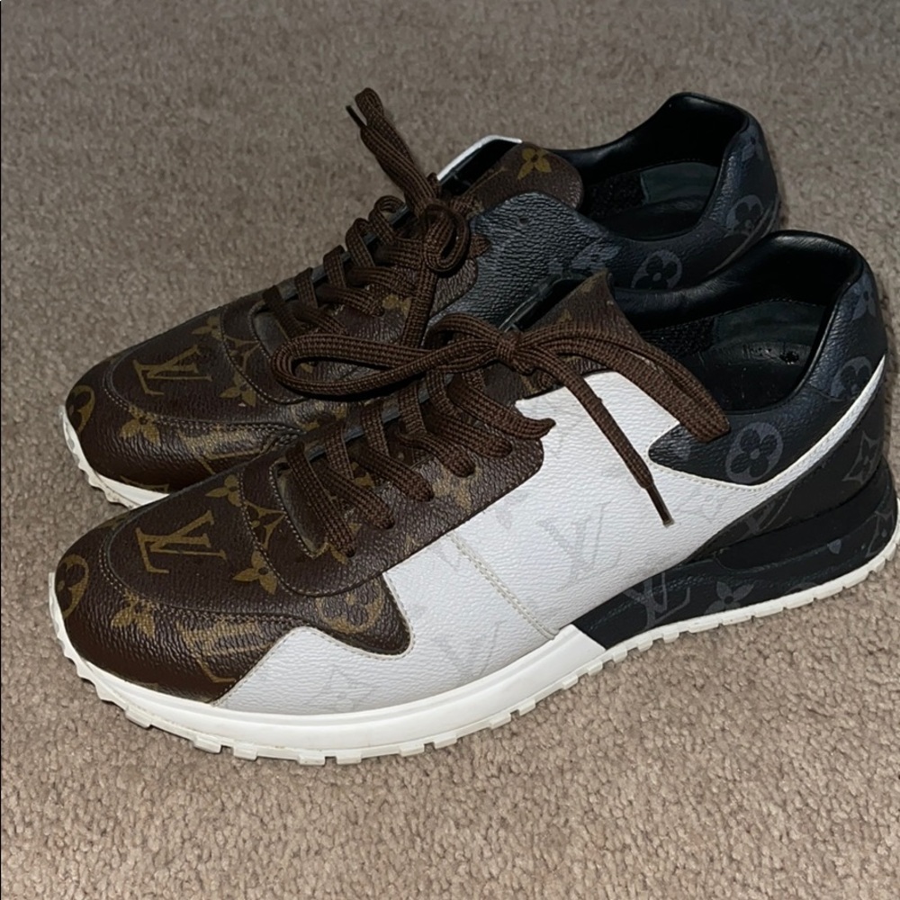 100% AUTHENTIC MENS LOUIS VUITTON SNEAKERS SIZE 7